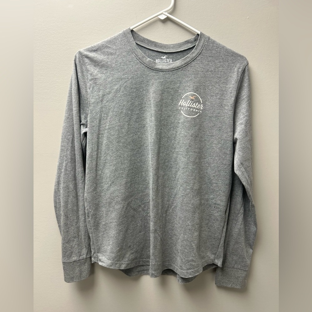 Hollister Womenโs Grey Long Sleeve Cotton Blend Topโ
